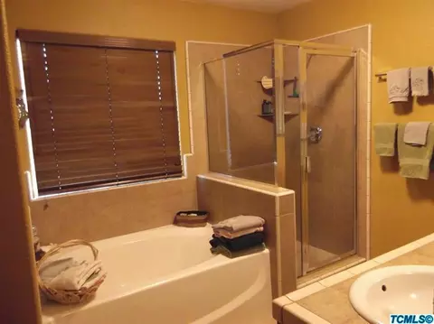 4103 E Hillcrest Ave, Visalia, CA 93292 photo 19