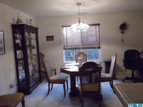 4103 E Hillcrest Ave, Visalia, CA 93292 photo 8