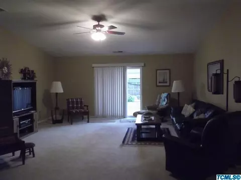4103 E Hillcrest Ave, Visalia, CA 93292 photo 5