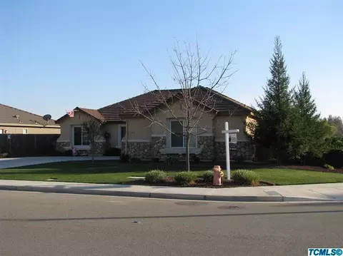 4103 E Hillcrest Ave, Visalia, CA 93292 photo 1