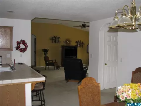 4103 E Hillcrest Ave, Visalia, CA 93292 photo 15