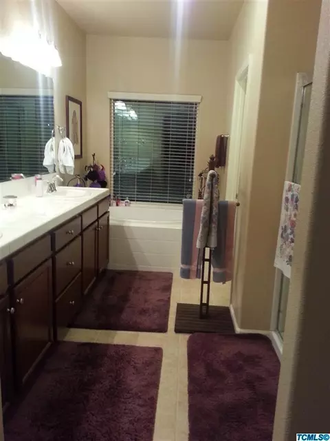 4024 E Vassar Ct, Visalia, CA 93292 photo 10