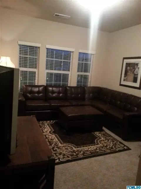 4024 E Vassar Ct, Visalia, CA 93292 photo 8