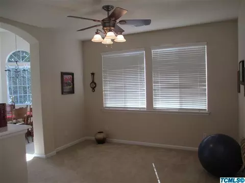 2018 E La Vida Ave, Visalia, CA 93292 photo 4