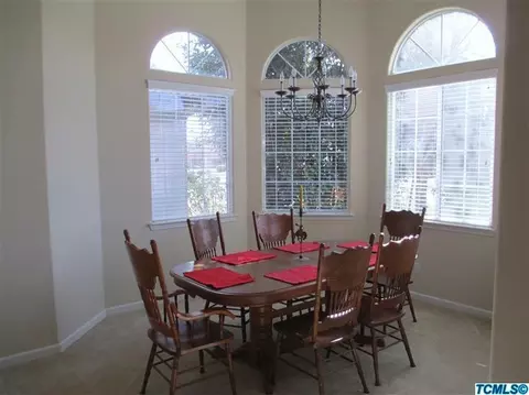 2018 E La Vida Ave, Visalia, CA 93292 photo 5