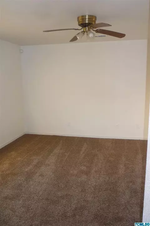 260 E Stanford Ave, Pixley, CA 93256 photo 8