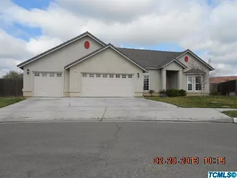 819 S Mckenna Ave, Kerman, CA 93630 photo 1