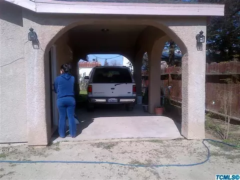 965 E Park Way, Dinuba, CA 93618 photo 5