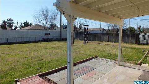 1986 E Olive Way, Dinuba, CA 93618 photo 3