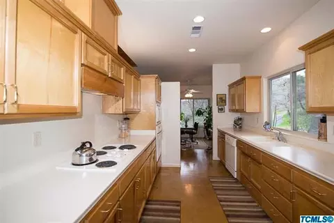 43672 Skyline Dr, Three Rivers, CA 93271 photo 8