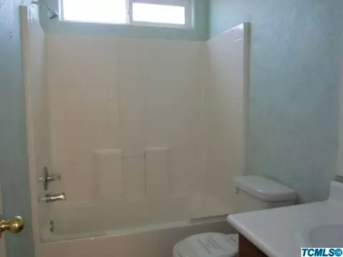 311 E Robin Ave, Visalia, CA 93291 photo 10