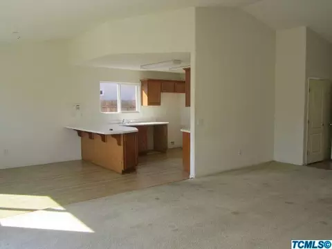 311 E Robin Ave, Visalia, CA 93291 photo 7