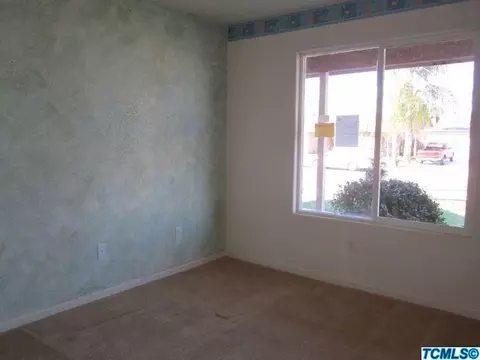 311 E Robin Ave, Visalia, CA 93291 photo 9