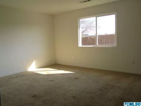 311 E Robin Ave, Visalia, CA 93291 photo 14