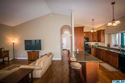 45220 Hammond Dr, Three Rivers, CA 93271 photo 11