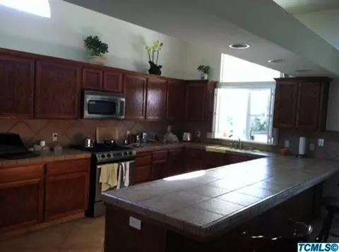 2347 N Carson Ct, Visalia, CA 93291 photo 6