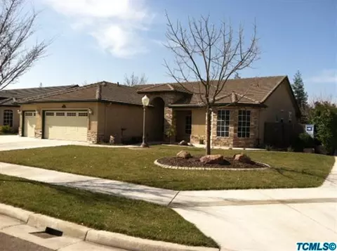 2347 N Carson Ct, Visalia, CA 93291 photo 1