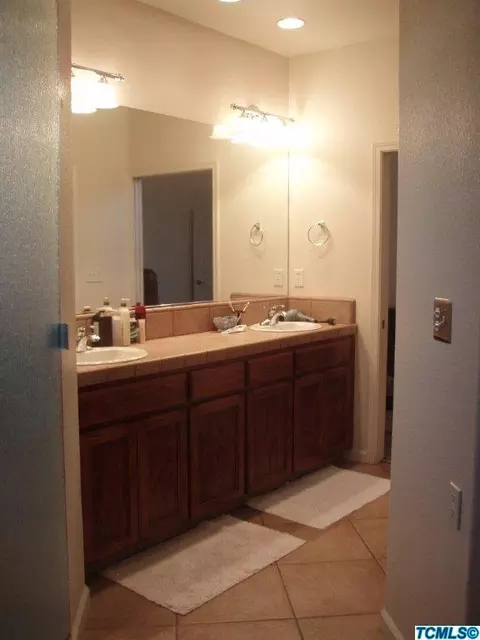 2347 N Carson Ct, Visalia, CA 93291 photo 16