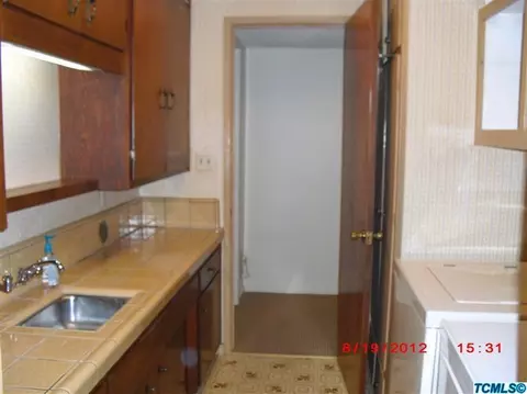 167 E Gannon Dr, Tulare, CA 93274 photo 8