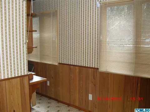 167 E Gannon Dr, Tulare, CA 93274 photo 9