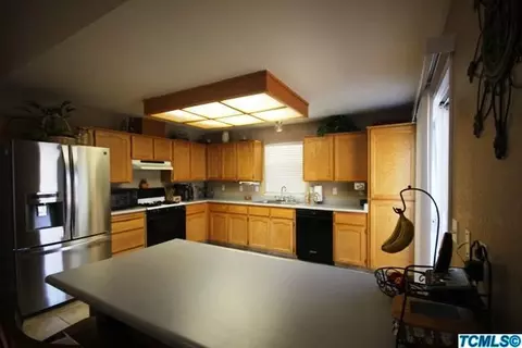 622 Birdsong Ct, Exeter, CA 93221 photo 8