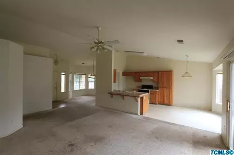 415 Tucker Ave, Sanger, CA 93657 photo 4
