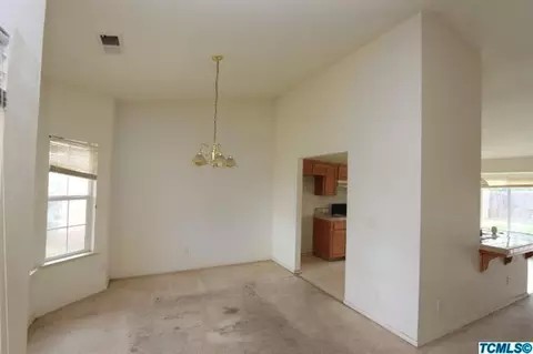 415 Tucker Ave, Sanger, CA 93657 photo 2