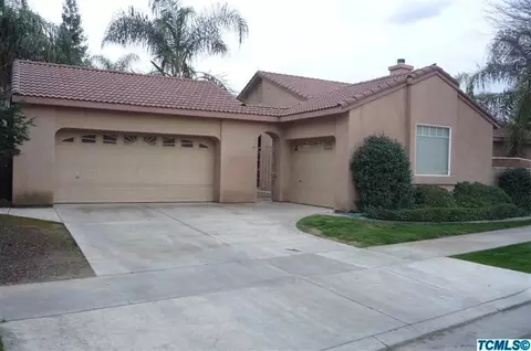 1639 E Victor Ave, Visalia, CA 93292 photo 3