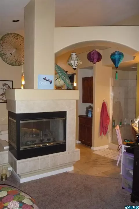 1639 E Victor Ave, Visalia, CA 93292 photo 10