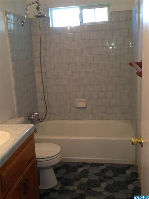 420 S Francis Ave, Exeter, CA 93221 photo 5
