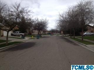 1502 E Mesa Ct, Visalia, CA 93292 photo 2