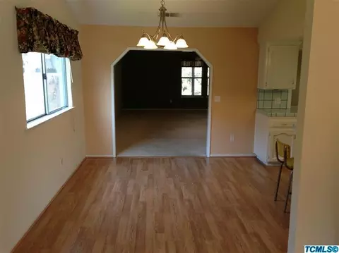 4014 W Iris Ave, Visalia, CA 93277 photo 7