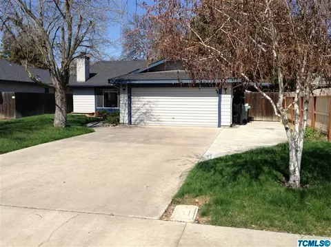 4014 W Iris Ave, Visalia, CA 93277 photo 2