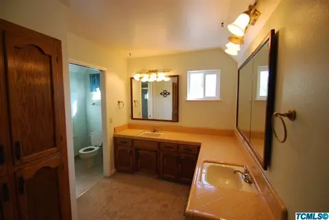 3024 E Grove Ave, Visalia, CA 93292 photo 14