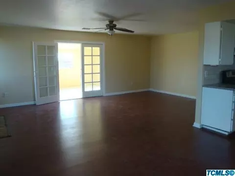 18327 Jackson Ave, Lemoore, CA 93245 photo 3