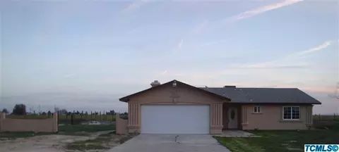 18327 Jackson Ave, Lemoore, CA 93245 photo 1
