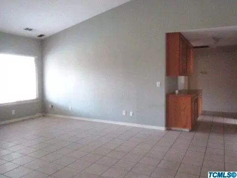 320 S Summit Dr, Visalia, CA 93292 photo 16