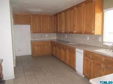 320 S Summit Dr, Visalia, CA 93292 photo 6