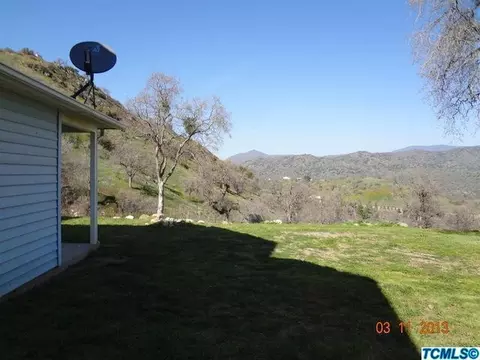 35669 Arrowhead Ln, Squaw Valley, CA 93675 photo 4