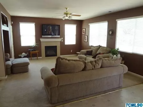3710 E Cambridge Ct, Visalia, CA 93292 photo 18