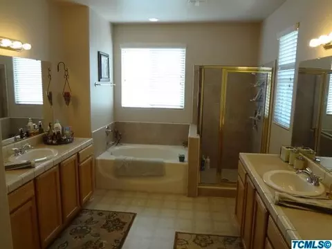 3710 E Cambridge Ct, Visalia, CA 93292 photo 13