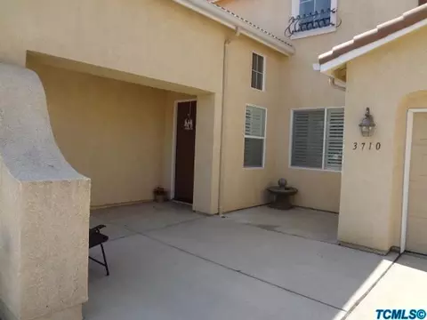 3710 E Cambridge Ct, Visalia, CA 93292 photo 2