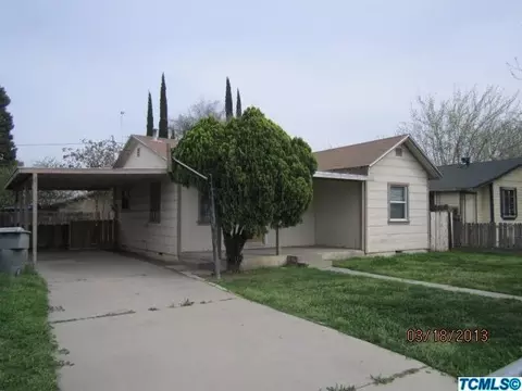 1906 N Giddings St, Visalia, CA 93291 photo 1