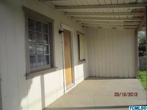 1906 N Giddings St, Visalia, CA 93291 photo 2