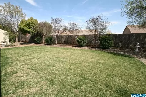 2216 N Mendonca Ct, Visalia, CA 93291 photo 26