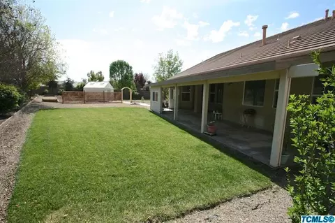 2216 N Mendonca Ct, Visalia, CA 93291 photo 29