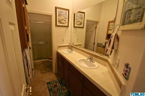 2216 N Mendonca Ct, Visalia, CA 93291 photo 23