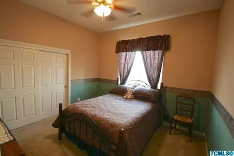 2216 N Mendonca Ct, Visalia, CA 93291 photo 21