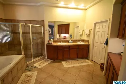 2216 N Mendonca Ct, Visalia, CA 93291 photo 19
