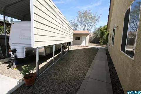 2216 N Mendonca Ct, Visalia, CA 93291 photo 37